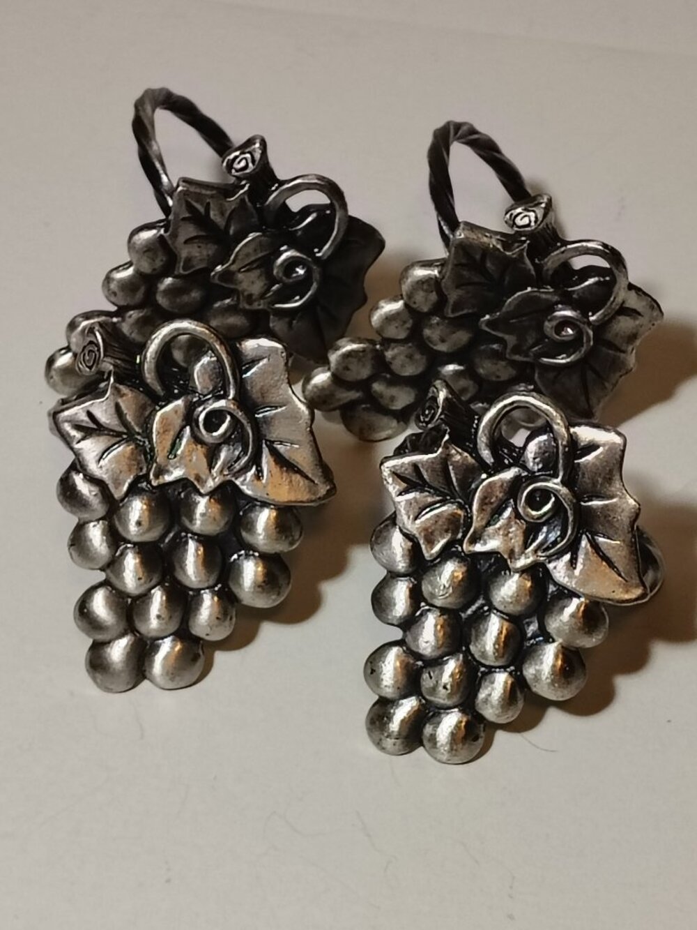 Napkin Ring Set Pewter Grape Tuscan Cottagecore Home Decor Dining Holiday 4 pc.